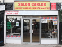 Salon Carlos recrute des coiffeurs(es), veuillez contacter aux 07405164282 ou 07944128181